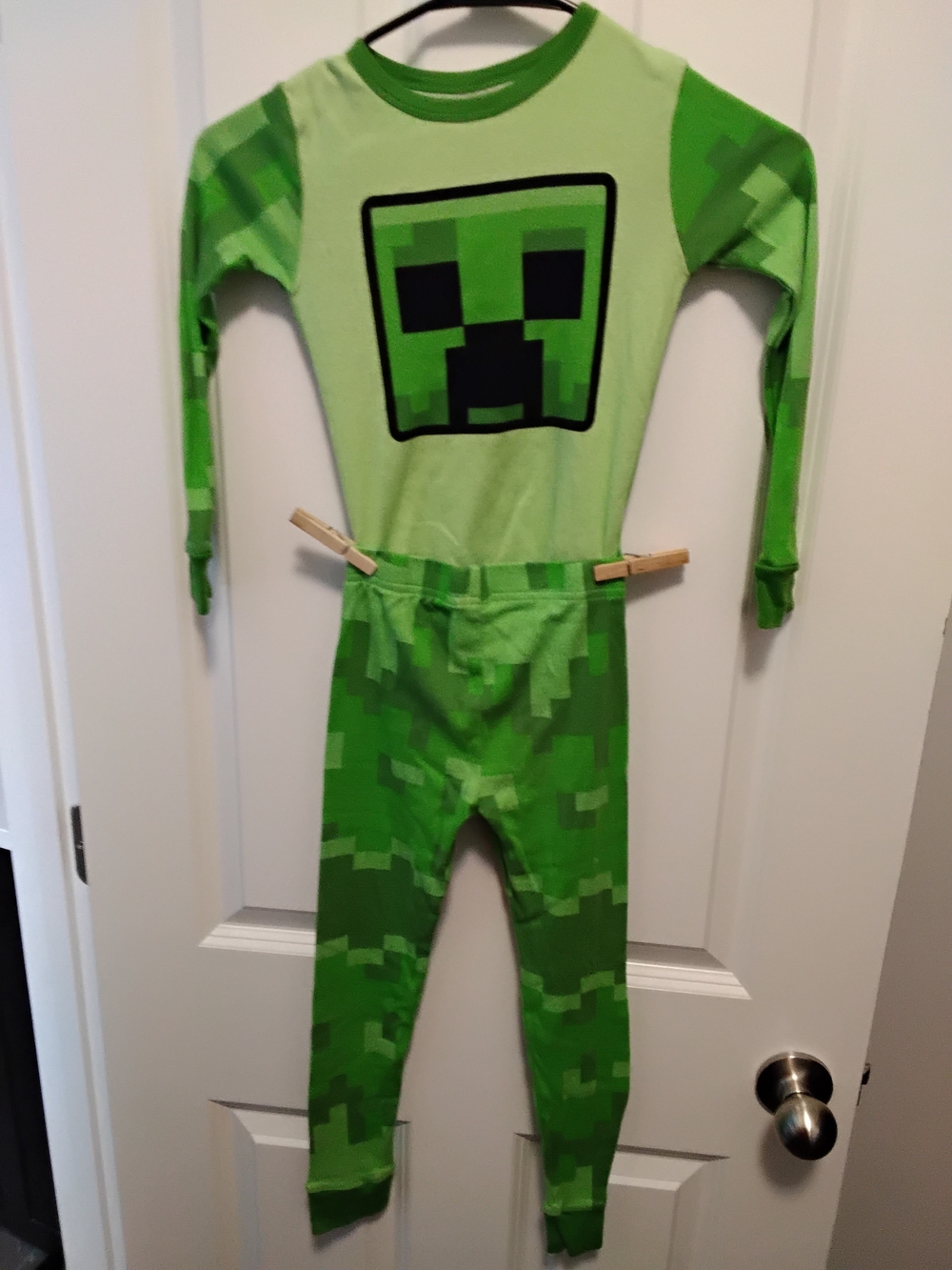 Kids Green Creeper Pixel Pajama Set - Long Sleeve Top & Pants
